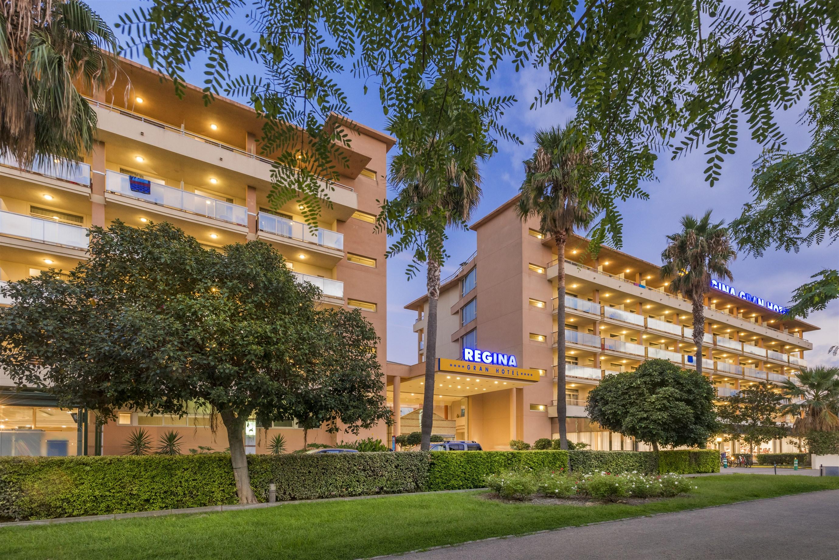 4อาร์ กรัน เรจีนา Hotel ซาลอว์ ภายนอก รูปภาพ
