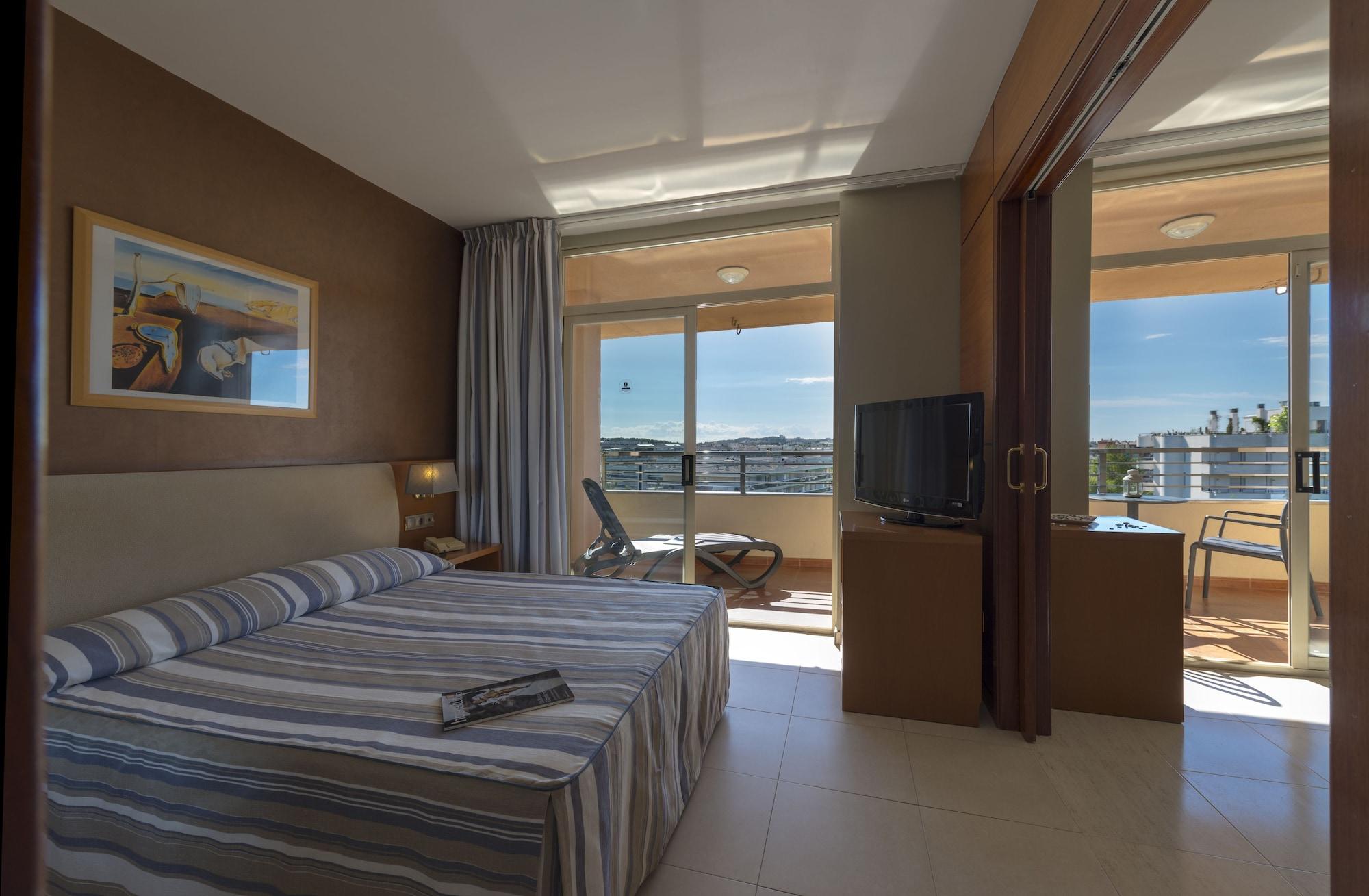 4อาร์ กรัน เรจีนา Hotel ซาลอว์ ภายนอก รูปภาพ