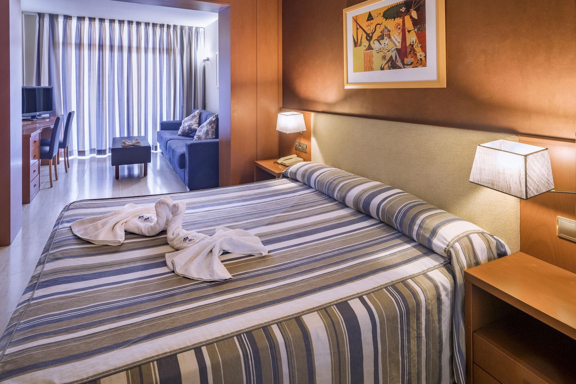 4อาร์ กรัน เรจีนา Hotel ซาลอว์ ภายนอก รูปภาพ