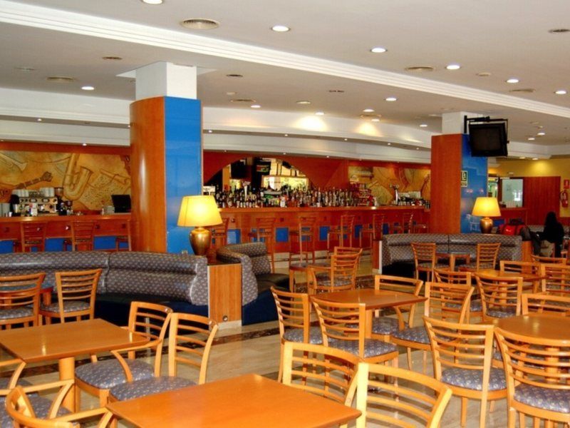 4อาร์ กรัน เรจีนา Hotel ซาลอว์ ภายนอก รูปภาพ